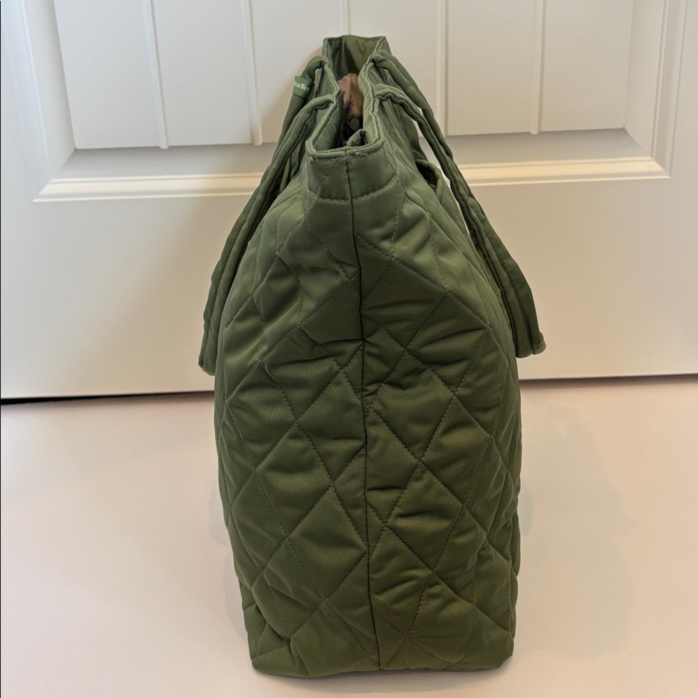 Vera Bradley Green Quilted Zip Tote Bag Pockets Travel Weekend Beach 48hr NEW - Picture 11 of 15